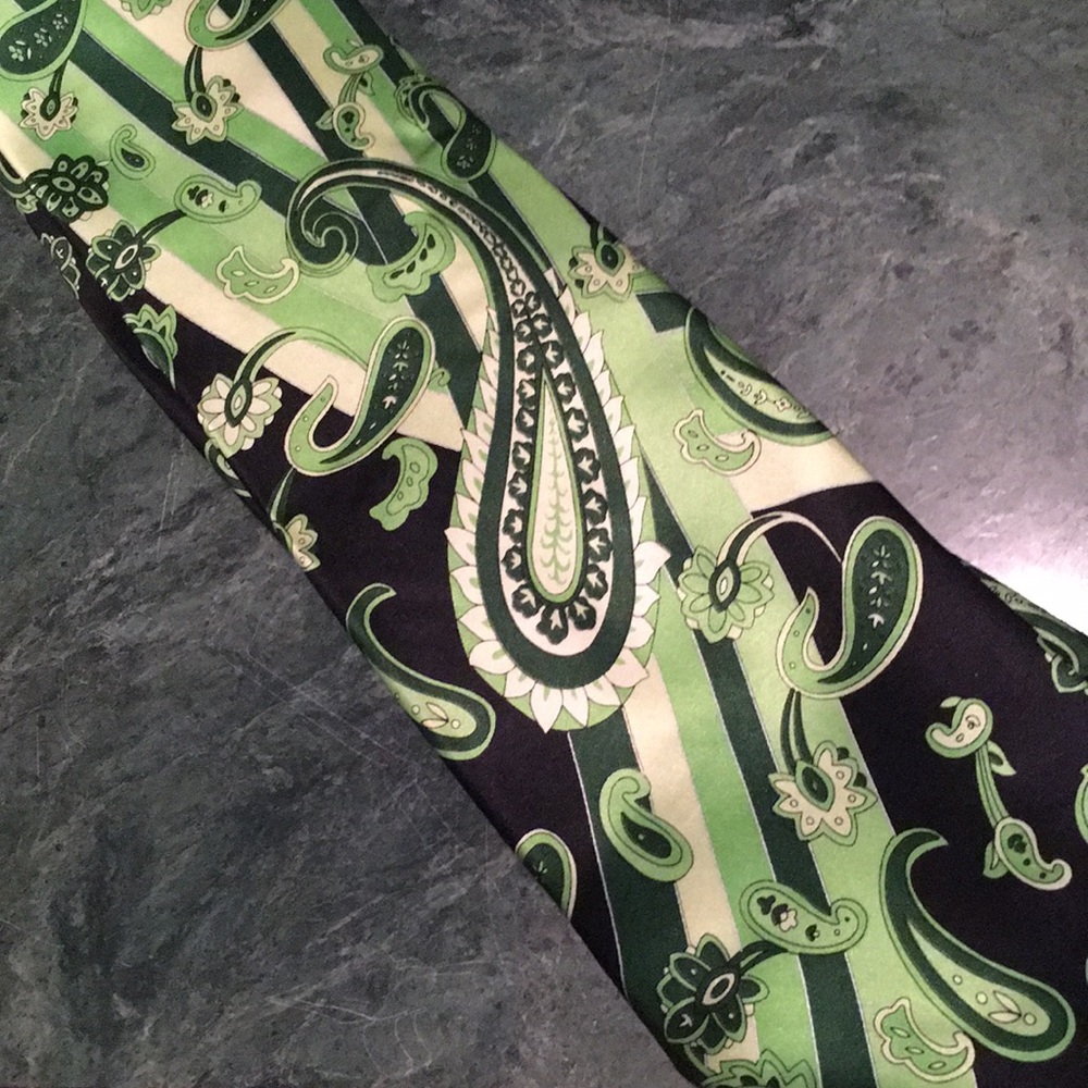 Milano moda green tie